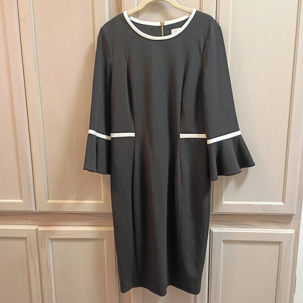 NWOT Calvin Klein Black & White  Bell Sleeve Sheath Dress | Size 10